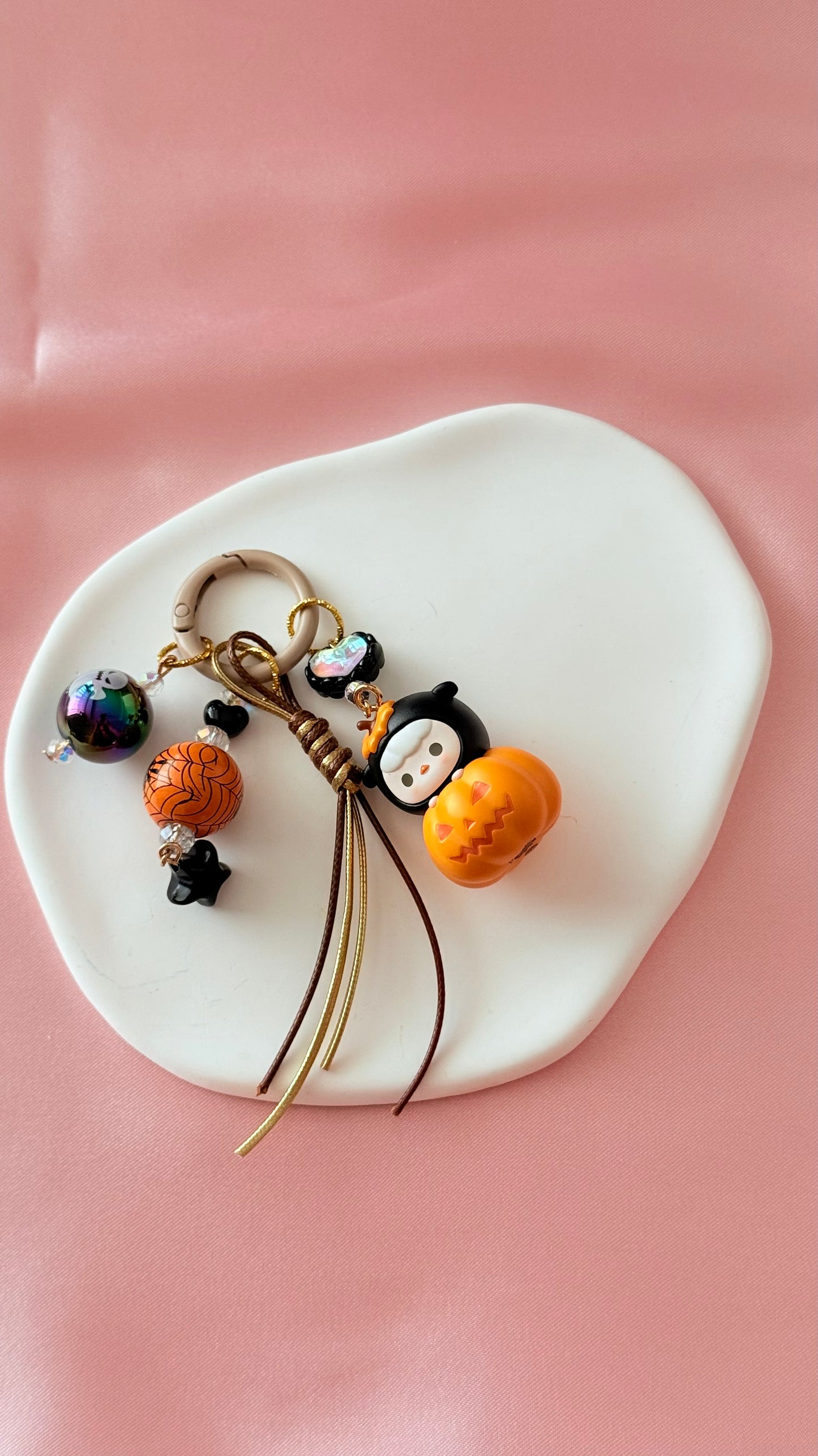 POP MART -  Pop Bean Halloween Charm -Authentic -  PUCKY